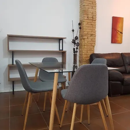 Romeu De Corbera Apartment