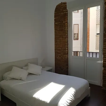 Romeu De Corbera Apartment *